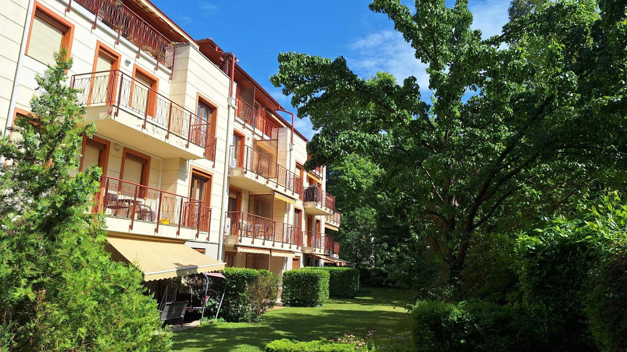 Sunny Apartman Siofok Bagian luar foto