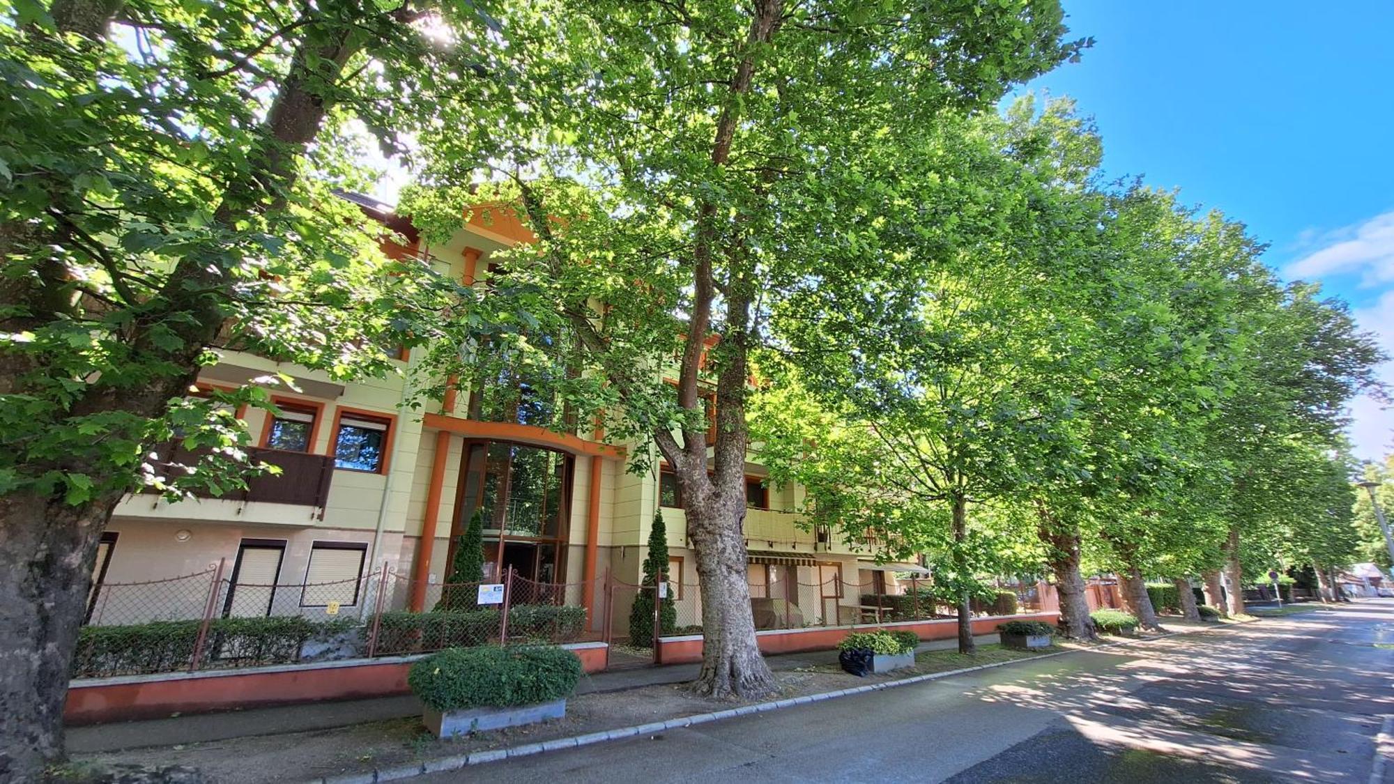 Sunny Apartman Siofok Bagian luar foto