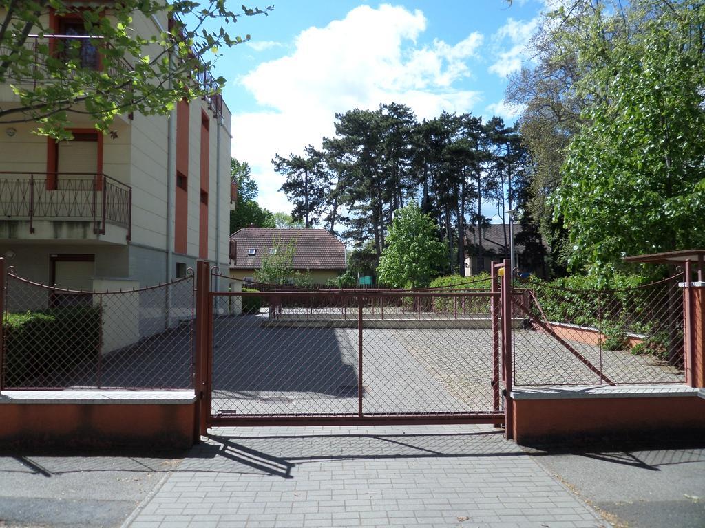 Sunny Apartman Siofok Bagian luar foto